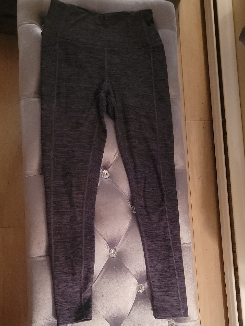 Victoria's Secret Leggings/ Workout Pants. Size 2. Like New!